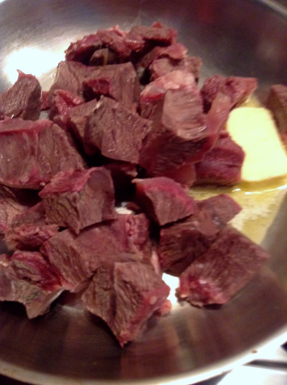 Spezzatino morbidissimo di guance di vitello al vino rosso